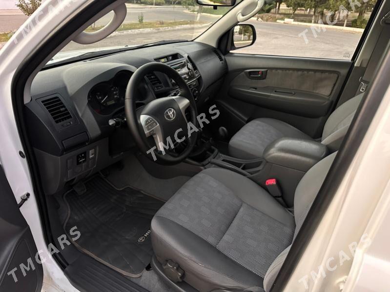Toyota Hilux 2013 - 410 000 TMT - Mary - img 2