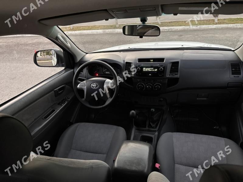Toyota Hilux 2013 - 410 000 TMT - Mary - img 8