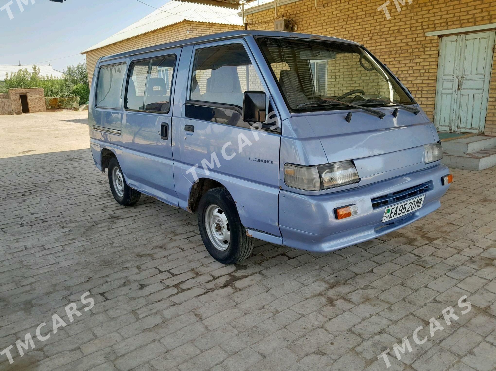 Toyota Hiace 1993 - 50 000 TMT - Türkmengala - img 5