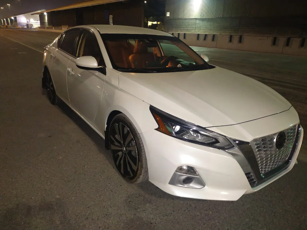 Nissan Altima 2019 - 190 000 TMT - Керки - img 7