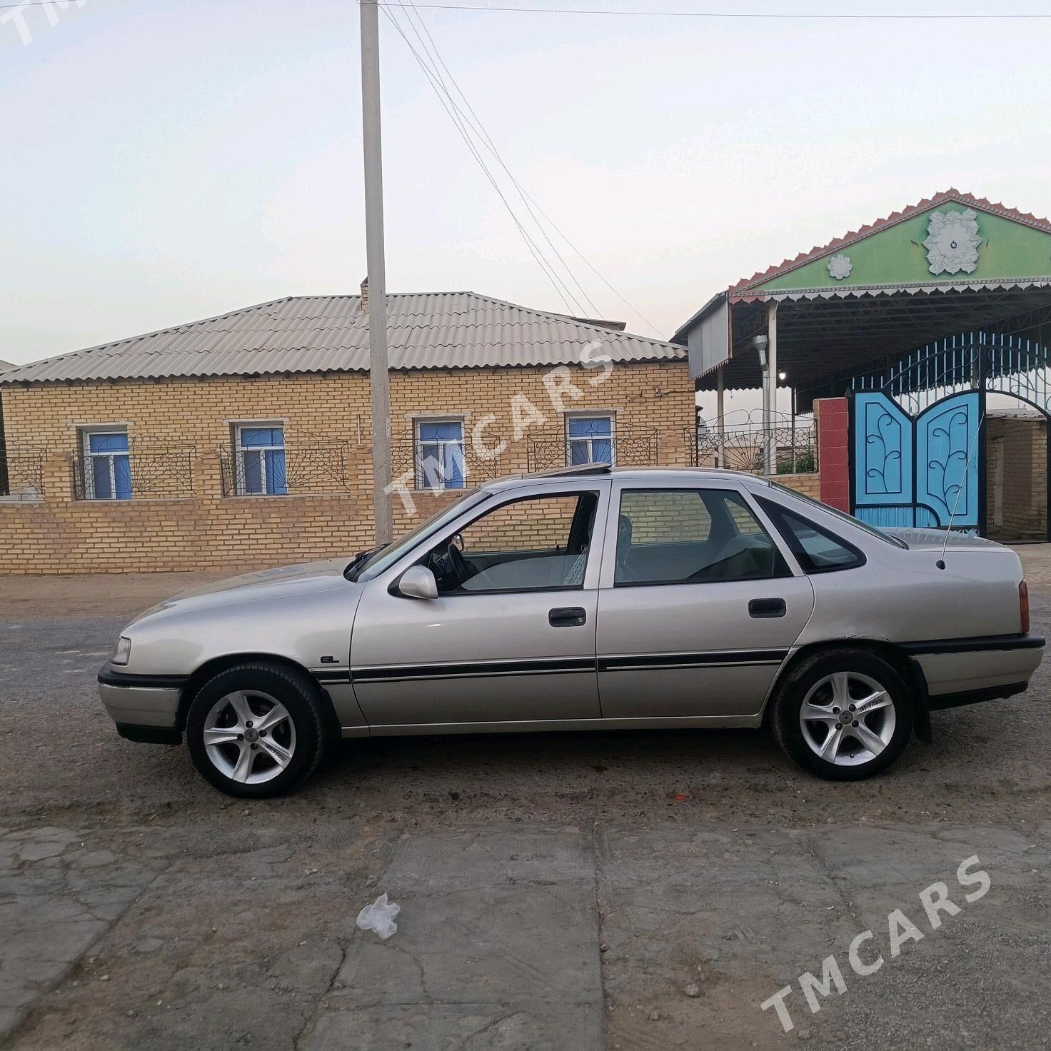 Opel Vectra 1992 - 33 000 TMT - Mary - img 4