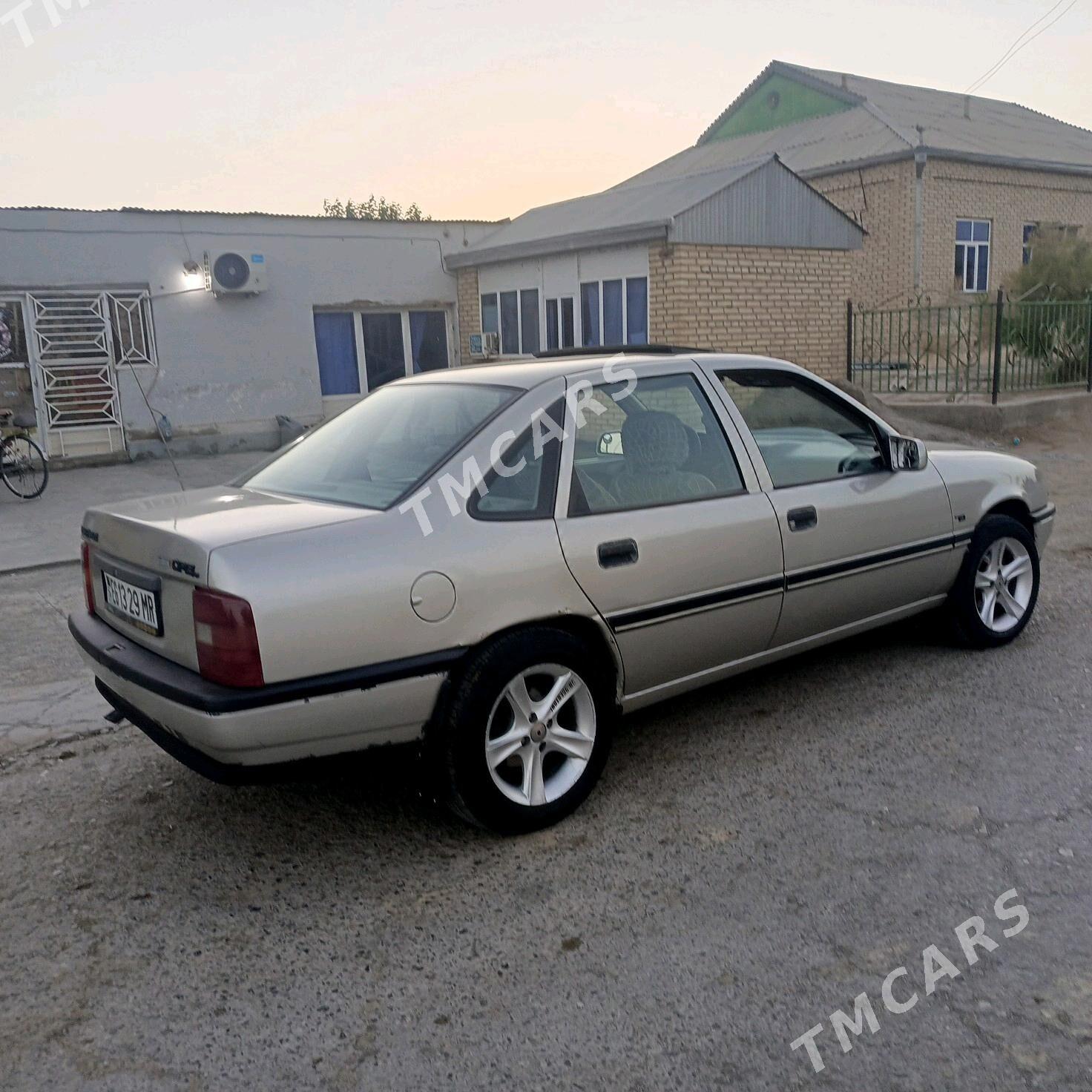 Opel Vectra 1992 - 33 000 TMT - Mary - img 5