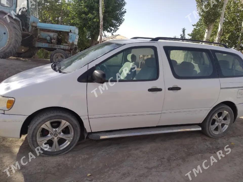 Toyota Sienna 1998 - 140 000 TMT - Dostluk - img 2