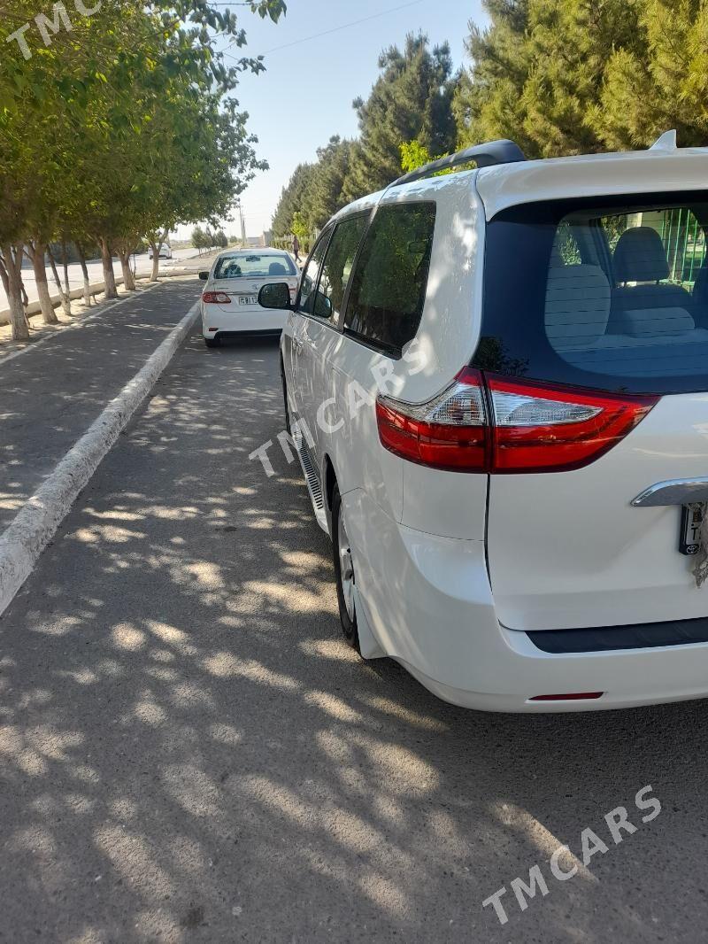 Toyota Sienna 2019 - 420 000 TMT - Aşgabat - img 5