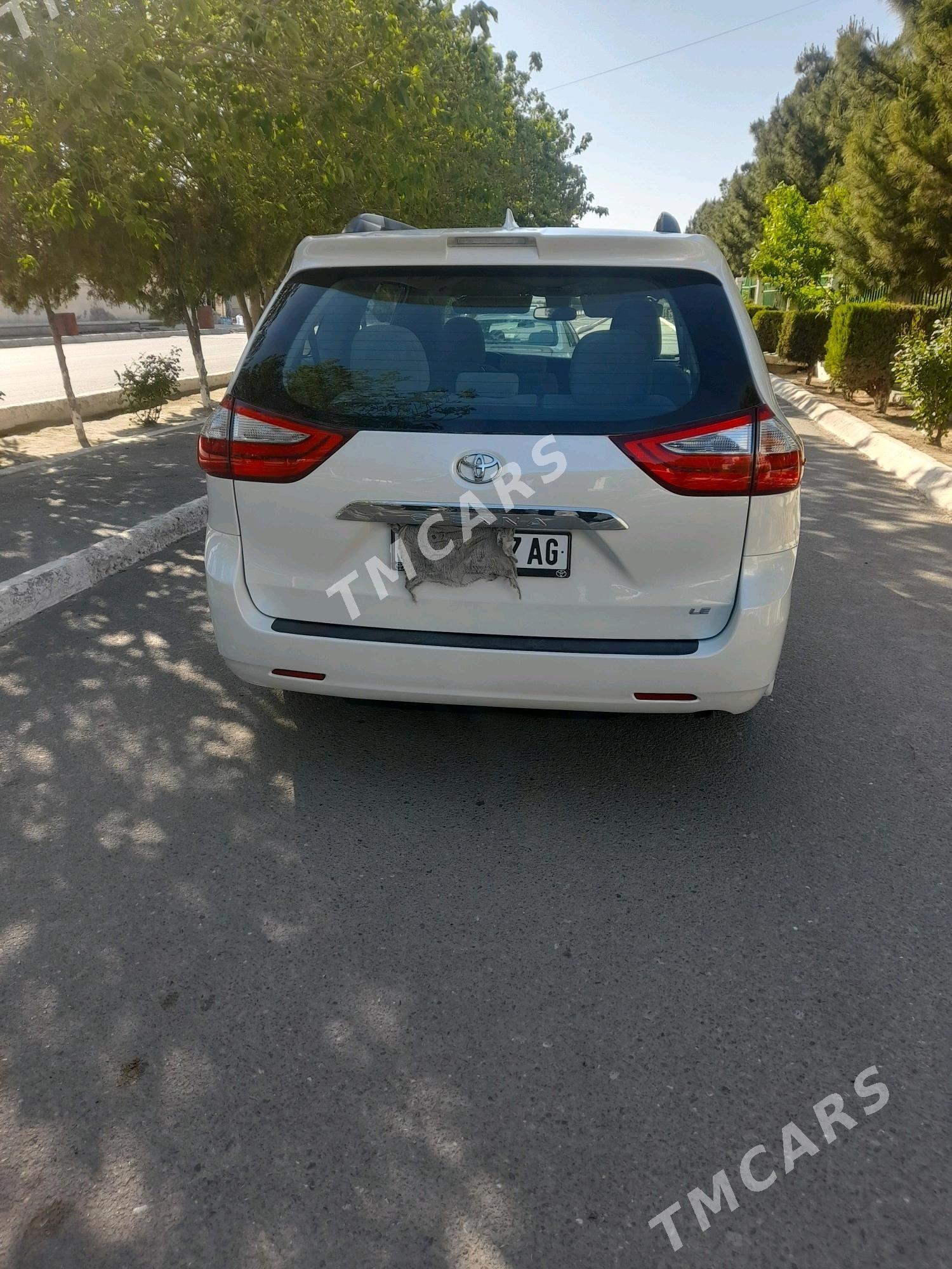 Toyota Sienna 2019 - 420 000 TMT - Aşgabat - img 6