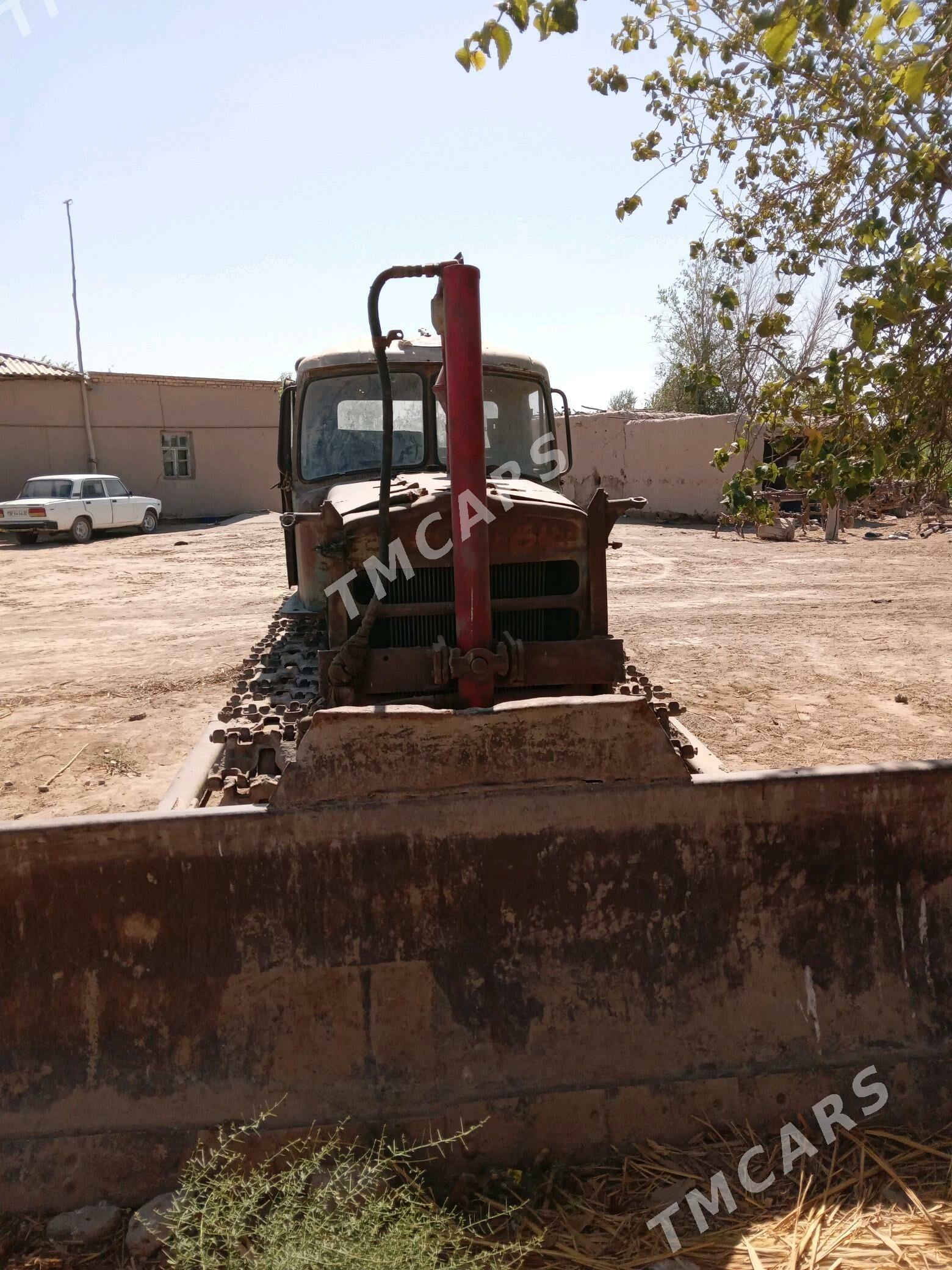 MTZ T-28 1980 - 15 000 TMT - Акдепе - img 3