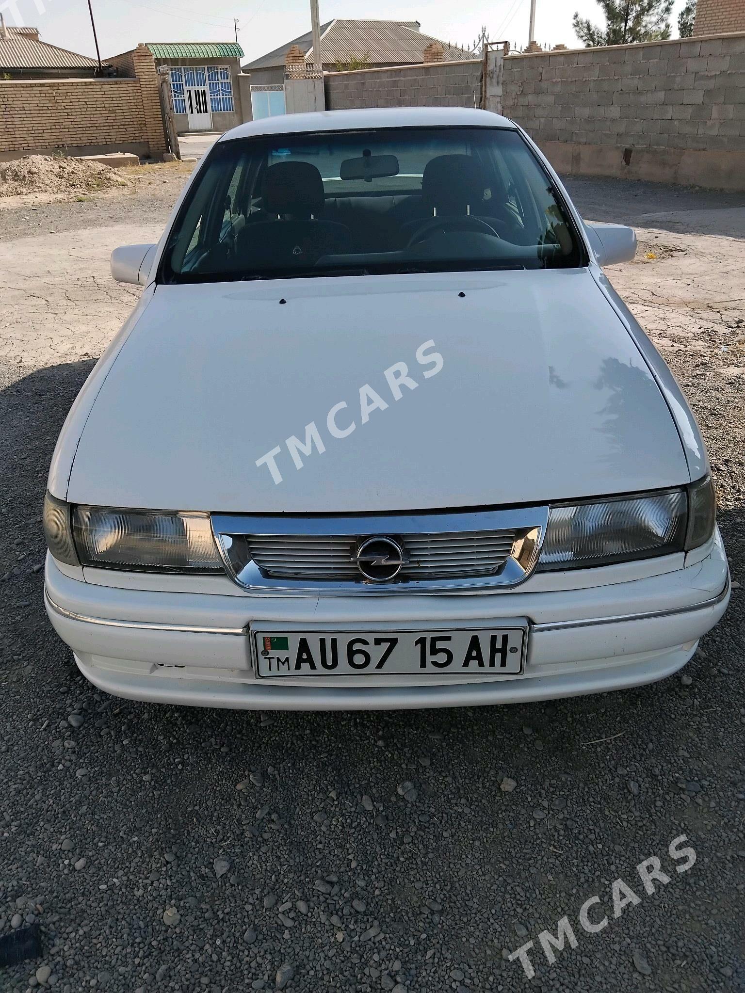 Opel Vectra 1993 - 30 000 TMT - Kaka - img 1