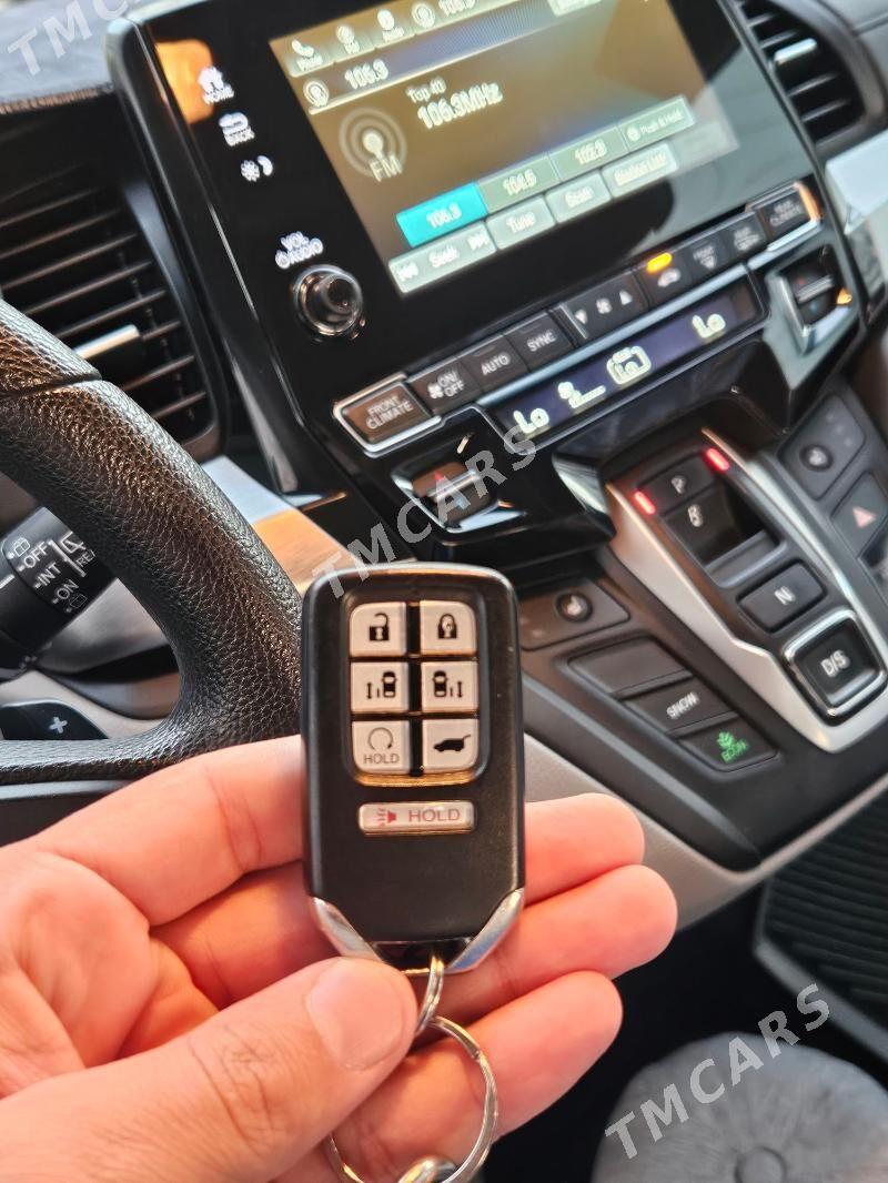Honda Odyssey 2018 - 360 000 TMT - Mary - img 5