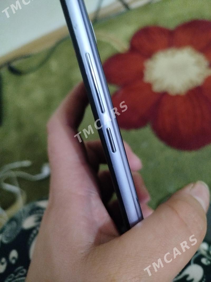 Telefon TCL 10 - Parahat 7 - img 5