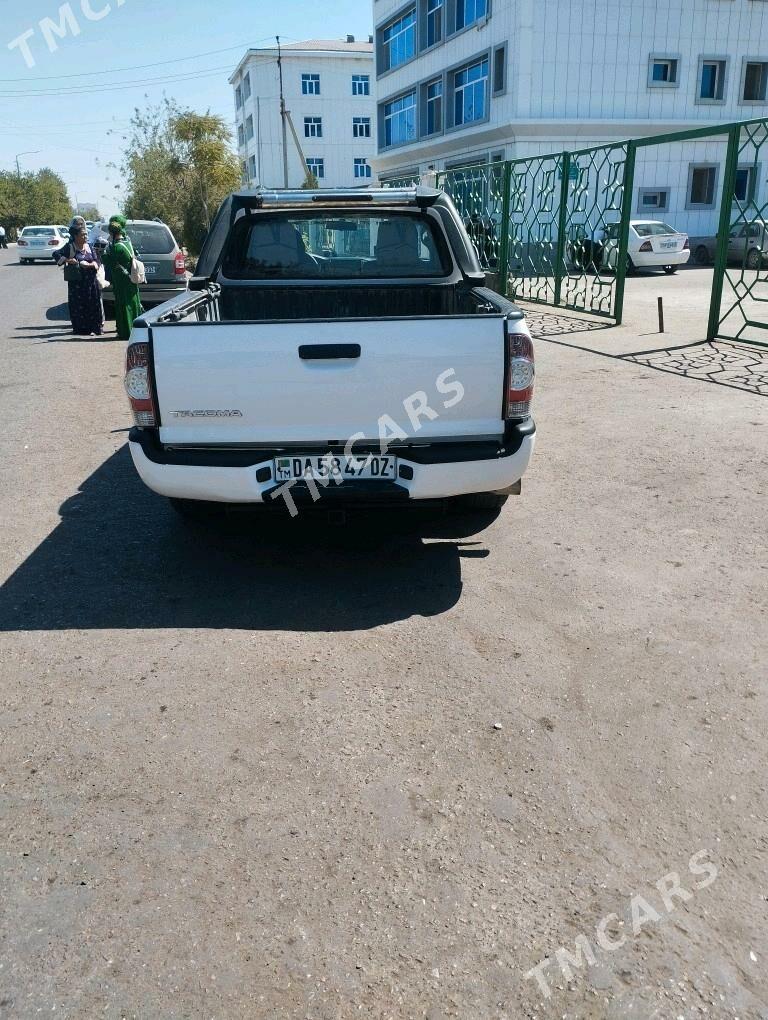 Toyota Tacoma 2012 - 240 000 TMT - Гурбансолтан Едже - img 4