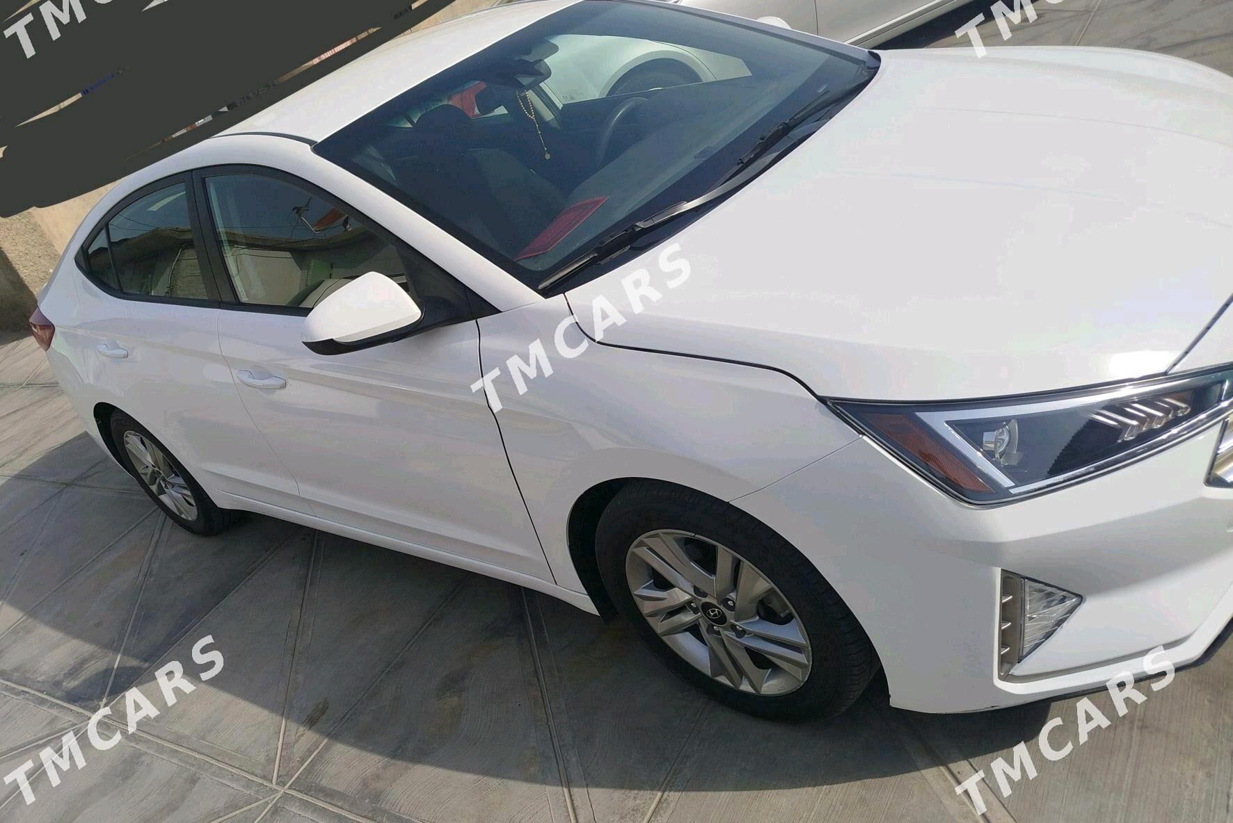 Hyundai Elantra 2020 - 205 000 TMT - Büzmeýin - img 5