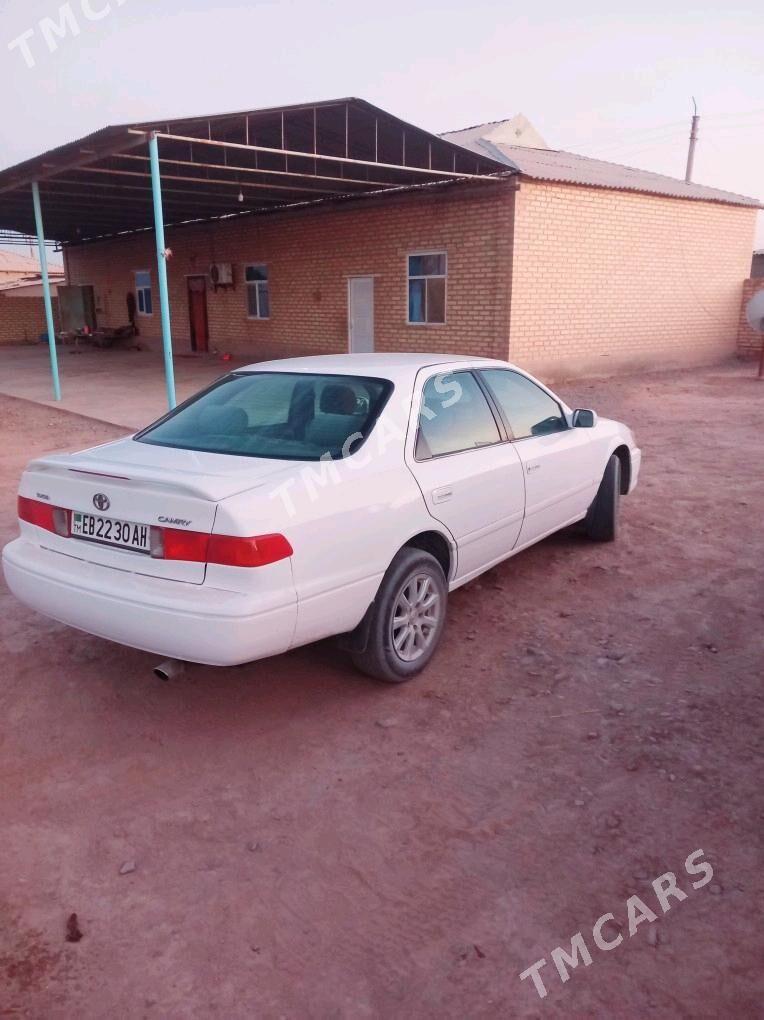 Toyota Camry 2001 - 135 000 TMT - Серахс - img 6