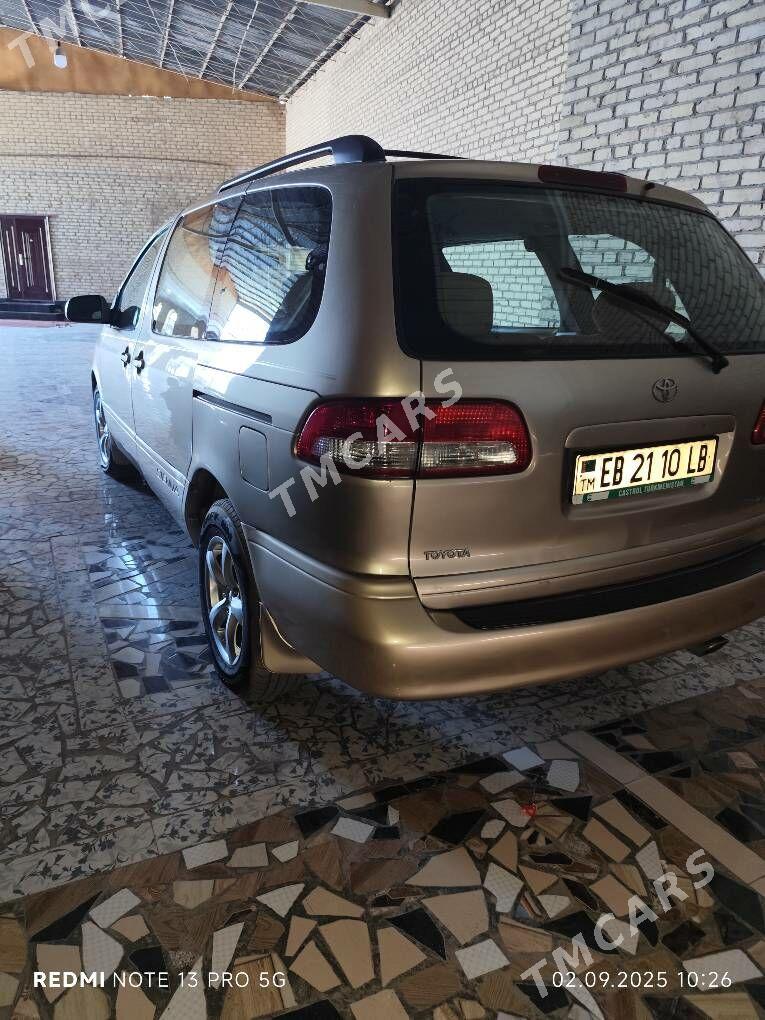 Toyota Sienna 2000 - 145 000 TMT - Туркменабат - img 3