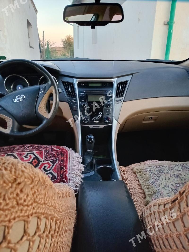 Hyundai Sonata 2012 - 160 000 TMT - Гороглы (Тагта) - img 3
