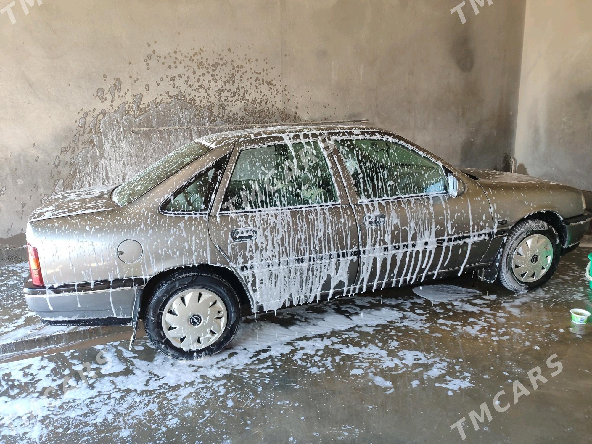 Opel Vectra 1990 - 42 000 TMT - Мары - img 4
