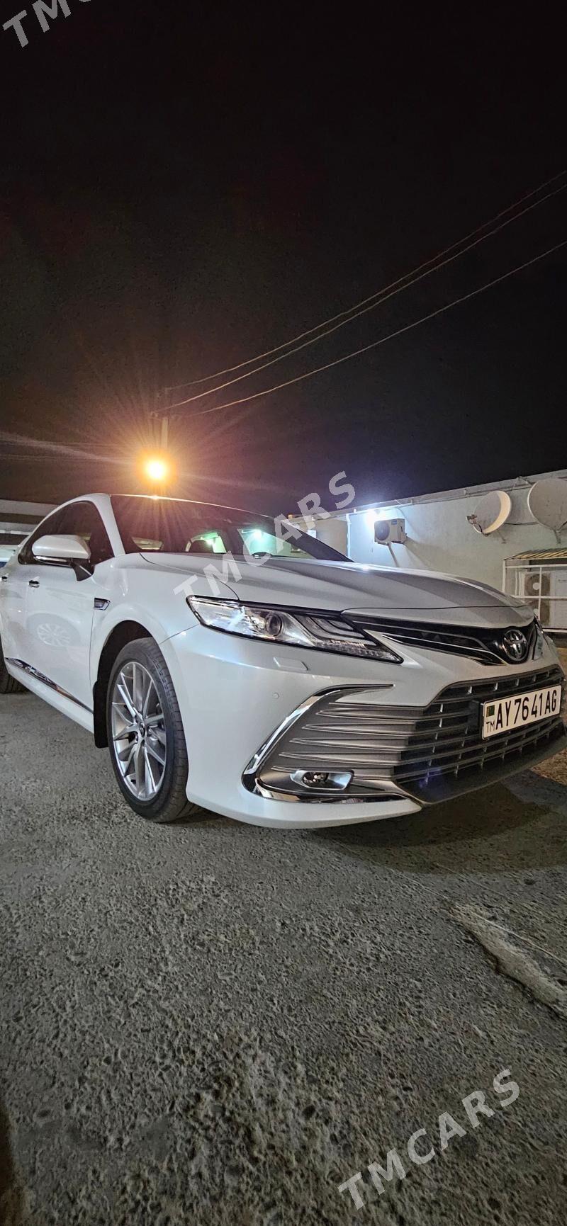 Toyota Camry 2024 - 780 000 TMT - Büzmeýin - img 10