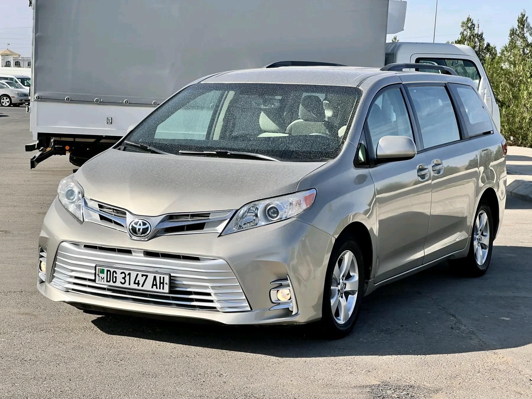 Toyota Sienna 2015 - 310 000 TMT - "Алтын Асыр" Гундогар базары ( Толкучка) - img 9