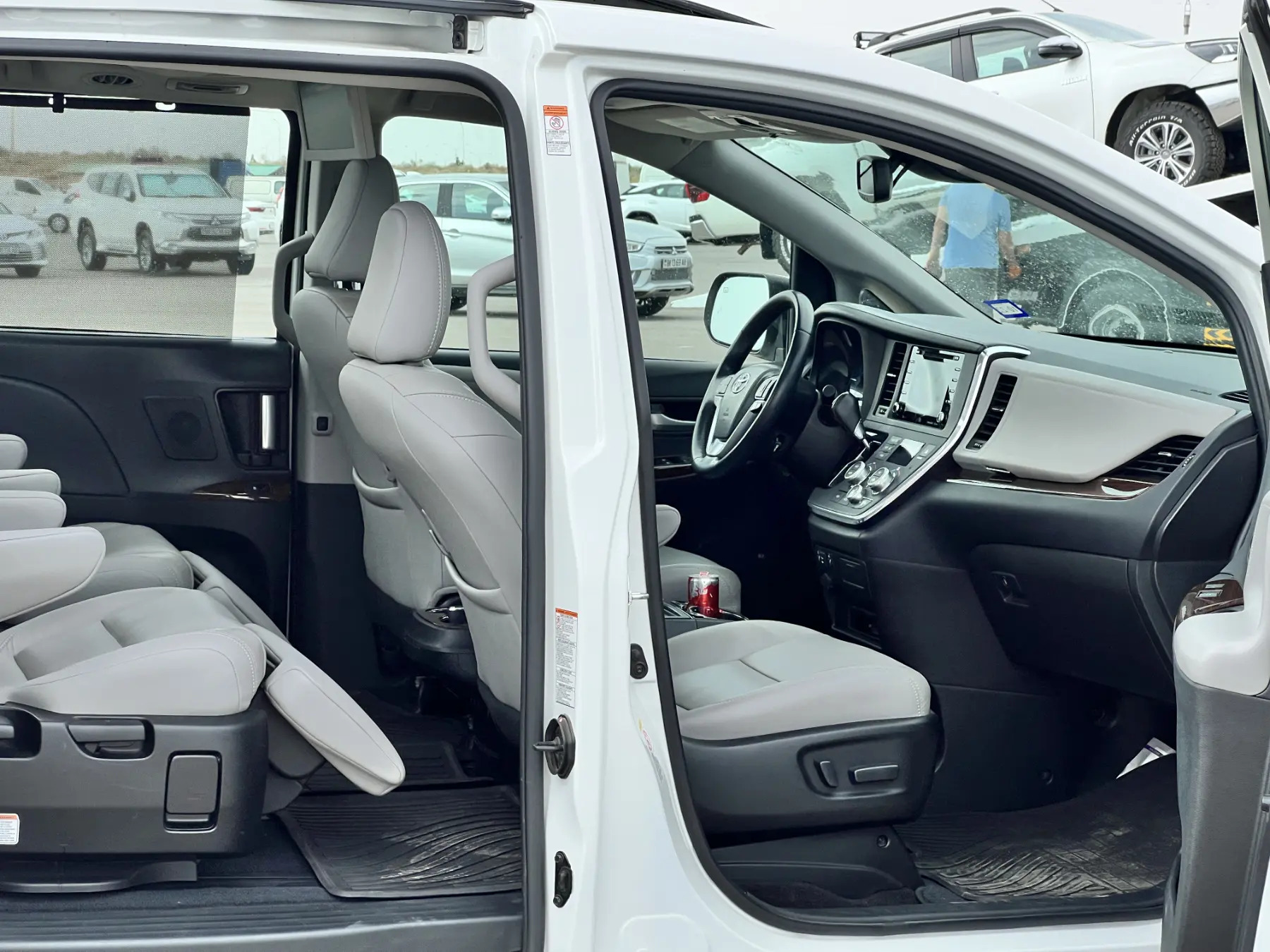 Toyota Sienna 2018 - 590 000 TMT - Ашхабад - img 3
