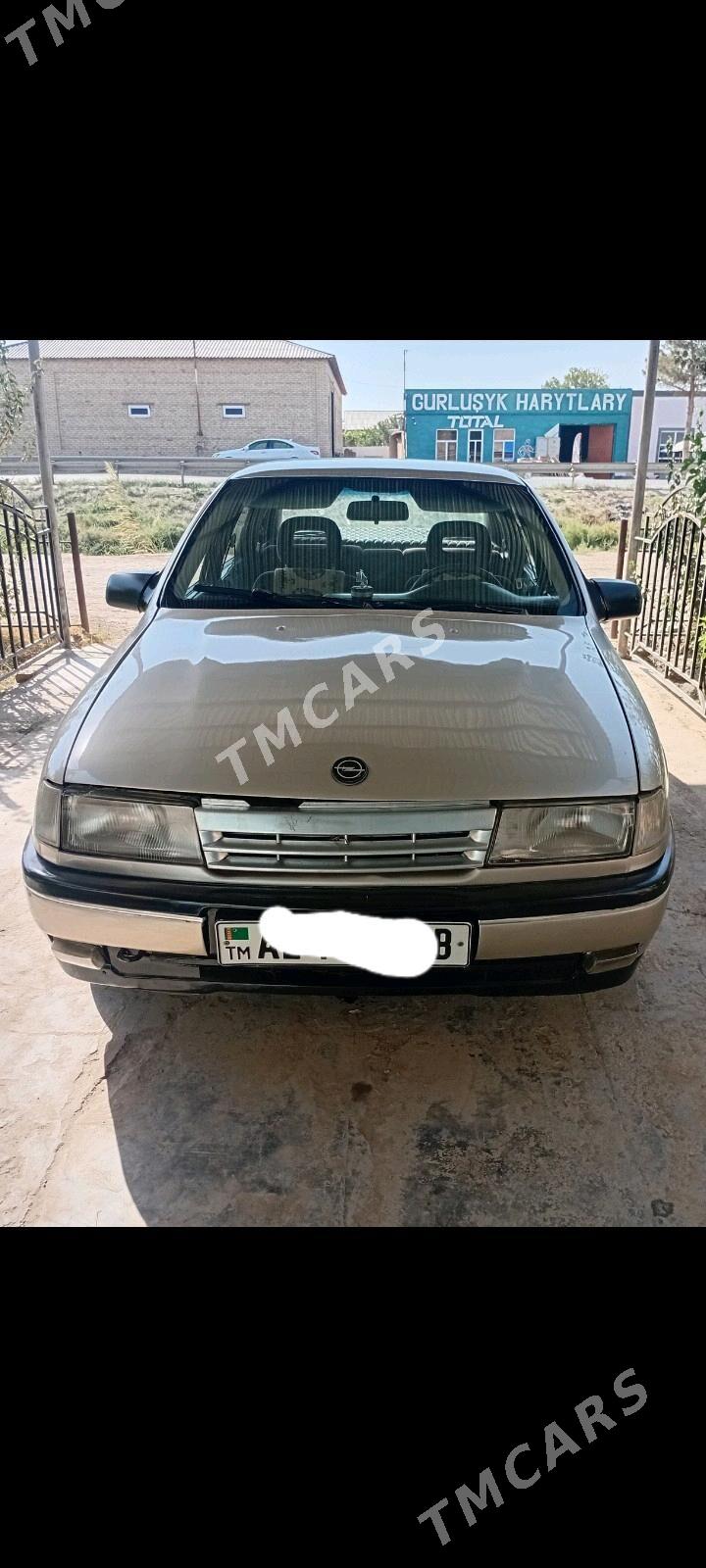Opel Vectra 1991 - 28 000 TMT - Фарап - img 2