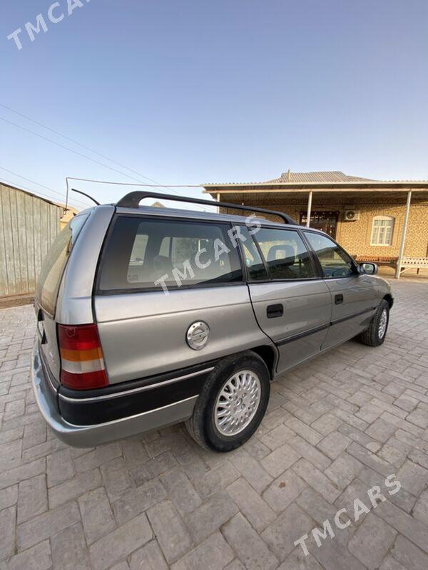 Opel Astra 1995 - 35 000 TMT - Мургап - img 3