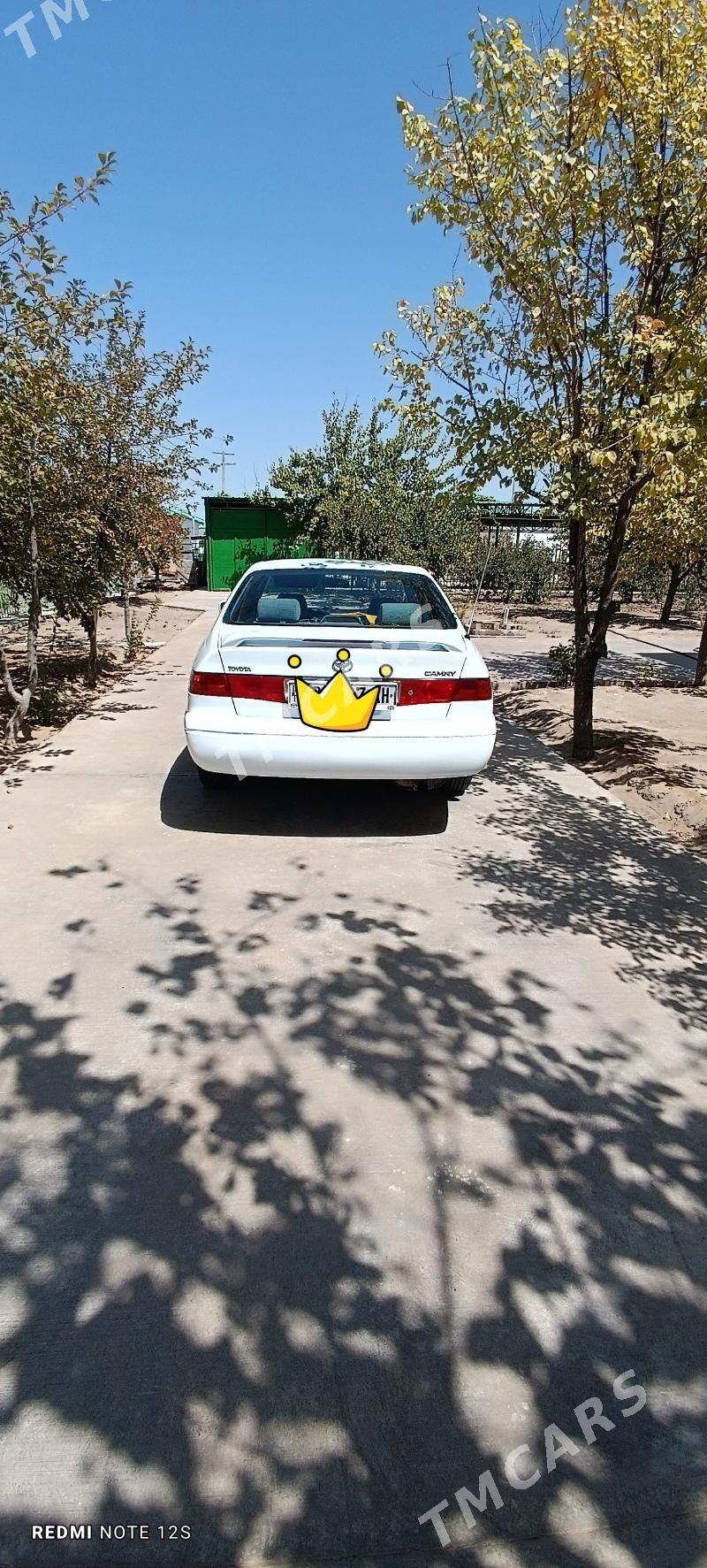Toyota Camry 2000 - 133 000 TMT - Теджен - img 2