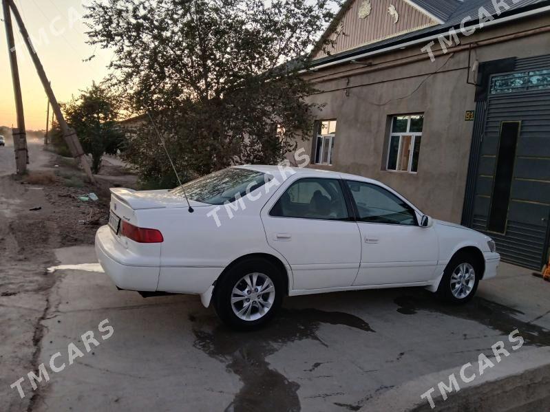 Toyota Camry 2000 - 130 000 TMT - Akdepe - img 9