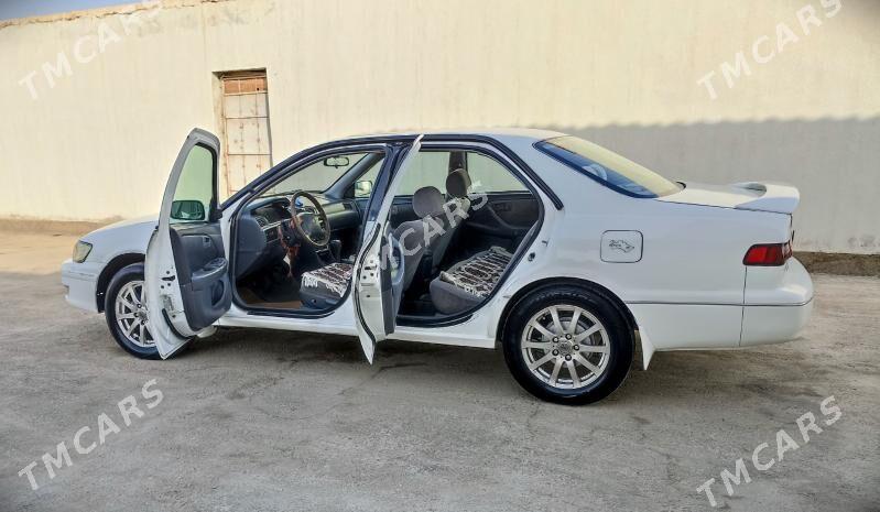 Toyota Camry 1997 - 110 000 TMT - Теджен - img 5