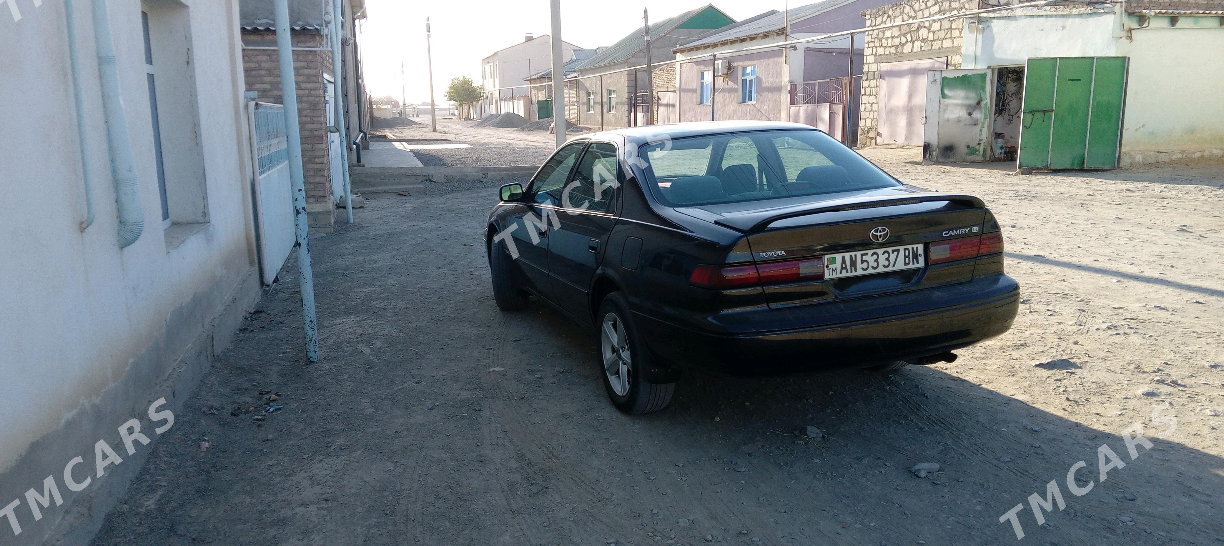 Toyota Camry 1999 - 115 000 TMT - Берекет - img 3