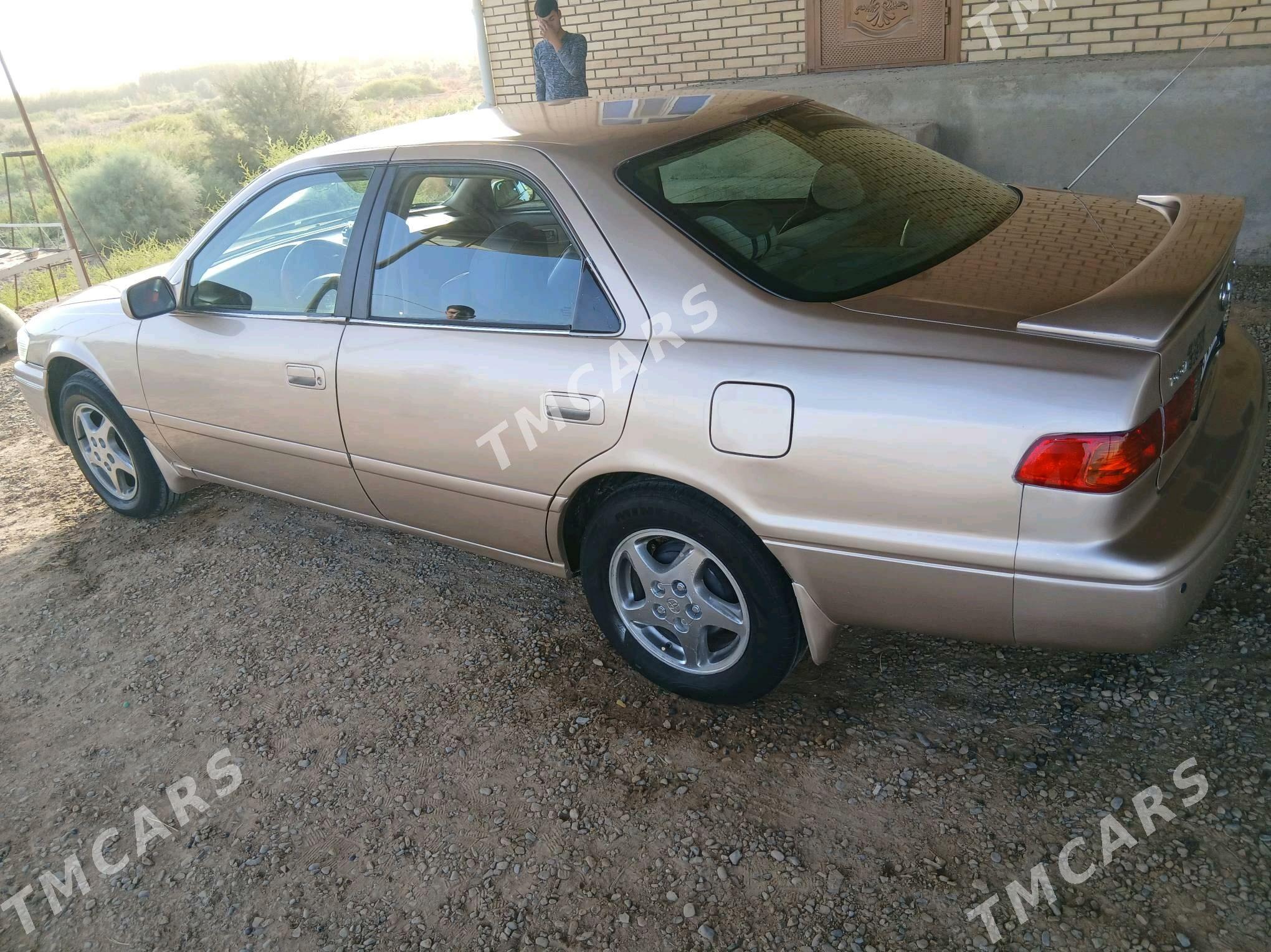 Toyota Camry 2000 - 130 000 TMT - Мары - img 1