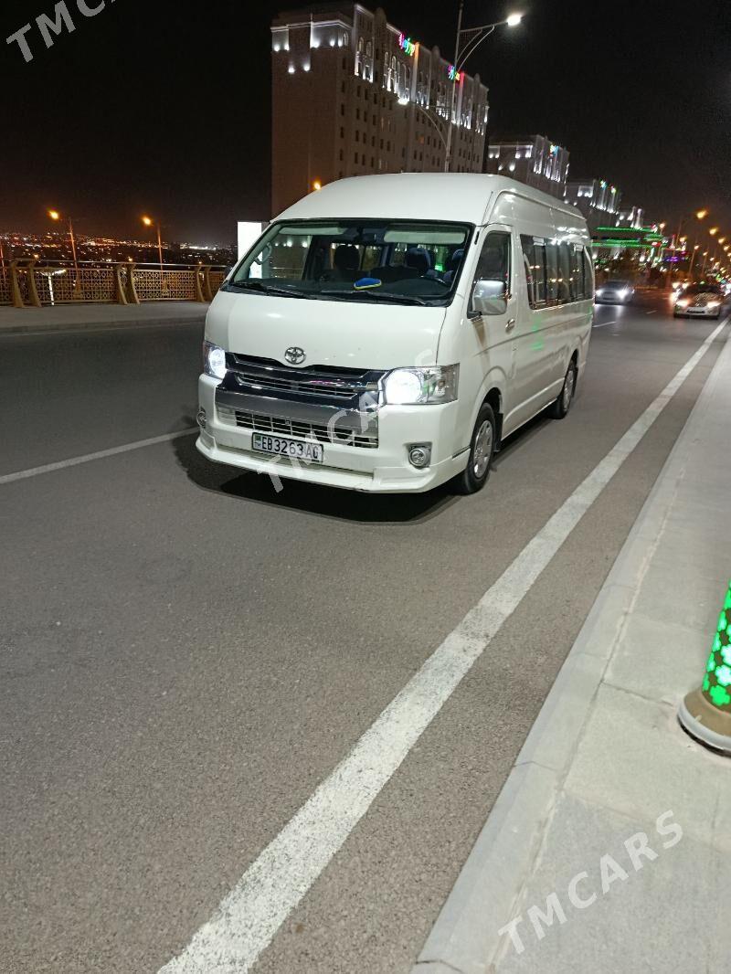 Toyota Hiace 2005 - 325 000 TMT - Büzmeýin - img 4