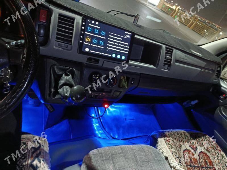 Toyota Hiace 2005 - 325 000 TMT - Büzmeýin - img 2