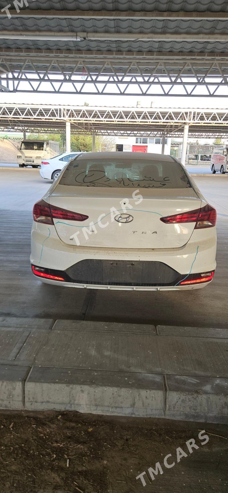 Hyundai Elantra 2020 - 240 000 TMT - Кëши - img 3