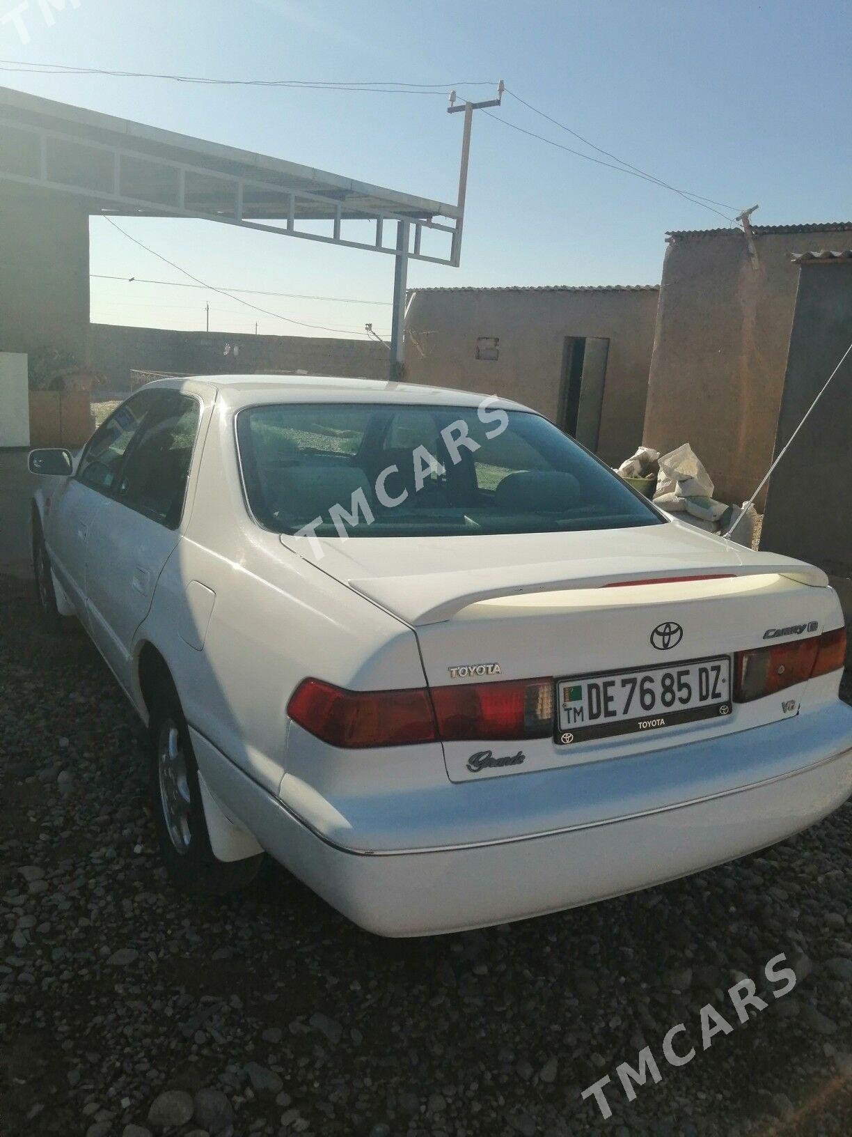 Toyota Camry 1999 - 106 000 TMT - Sarahs - img 5