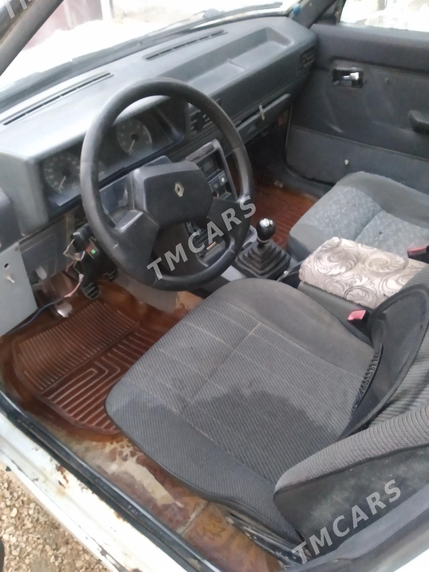 Renault Clio 1998 - 10 000 TMT - Balkanabat - img 3
