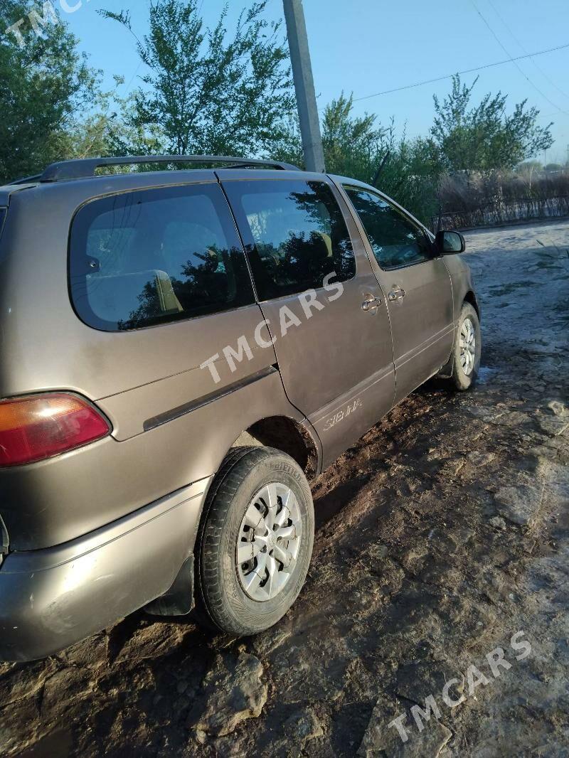 Toyota Sienna 1998 - 125 000 TMT - етр. Туркменбаши - img 3