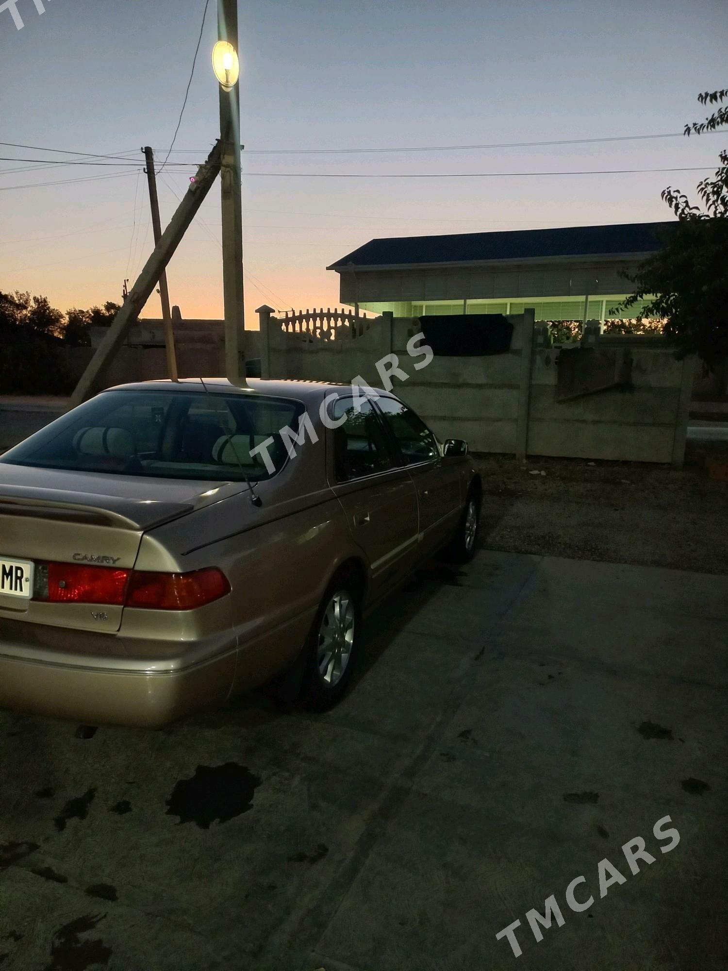 Toyota Camry 2000 - 155 000 TMT - Мары - img 3