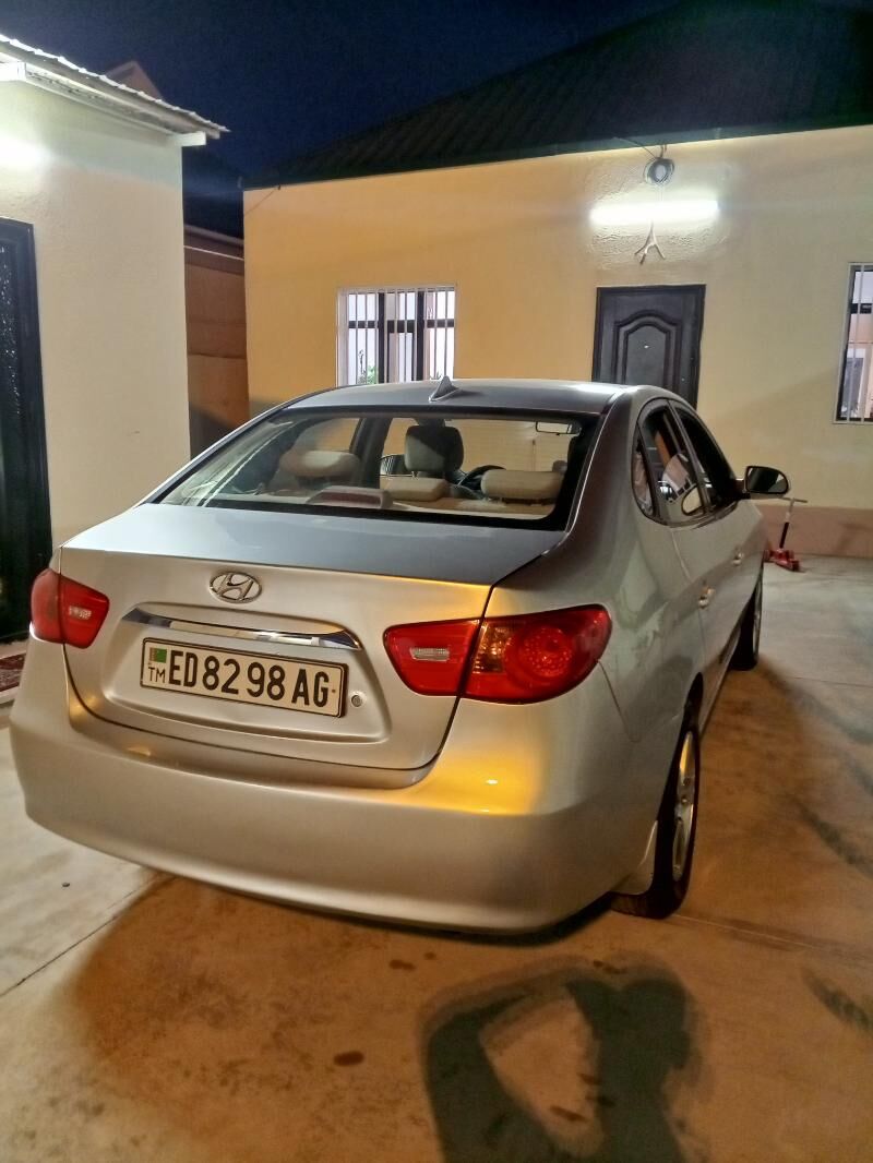Hyundai Elantra 2009 - 125 000 TMT - Parahat 4 - img 4