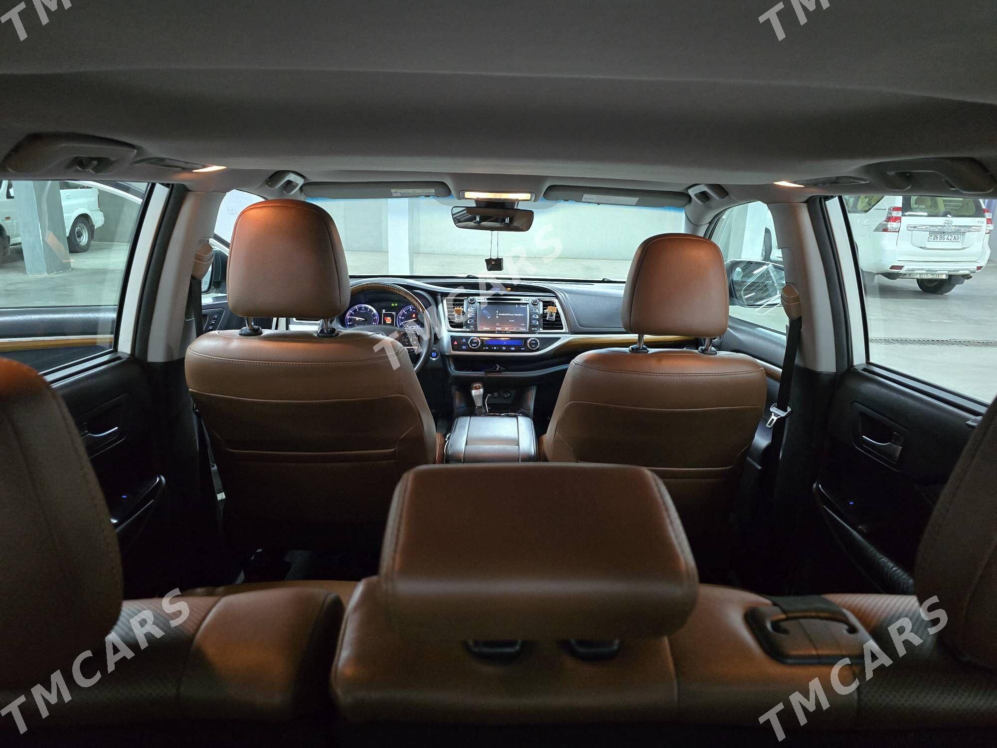 Toyota Highlander 2017 - 435 000 TMT - Podwoýski köç. (Bitarap Türkmenistan şaýoly) - img 2
