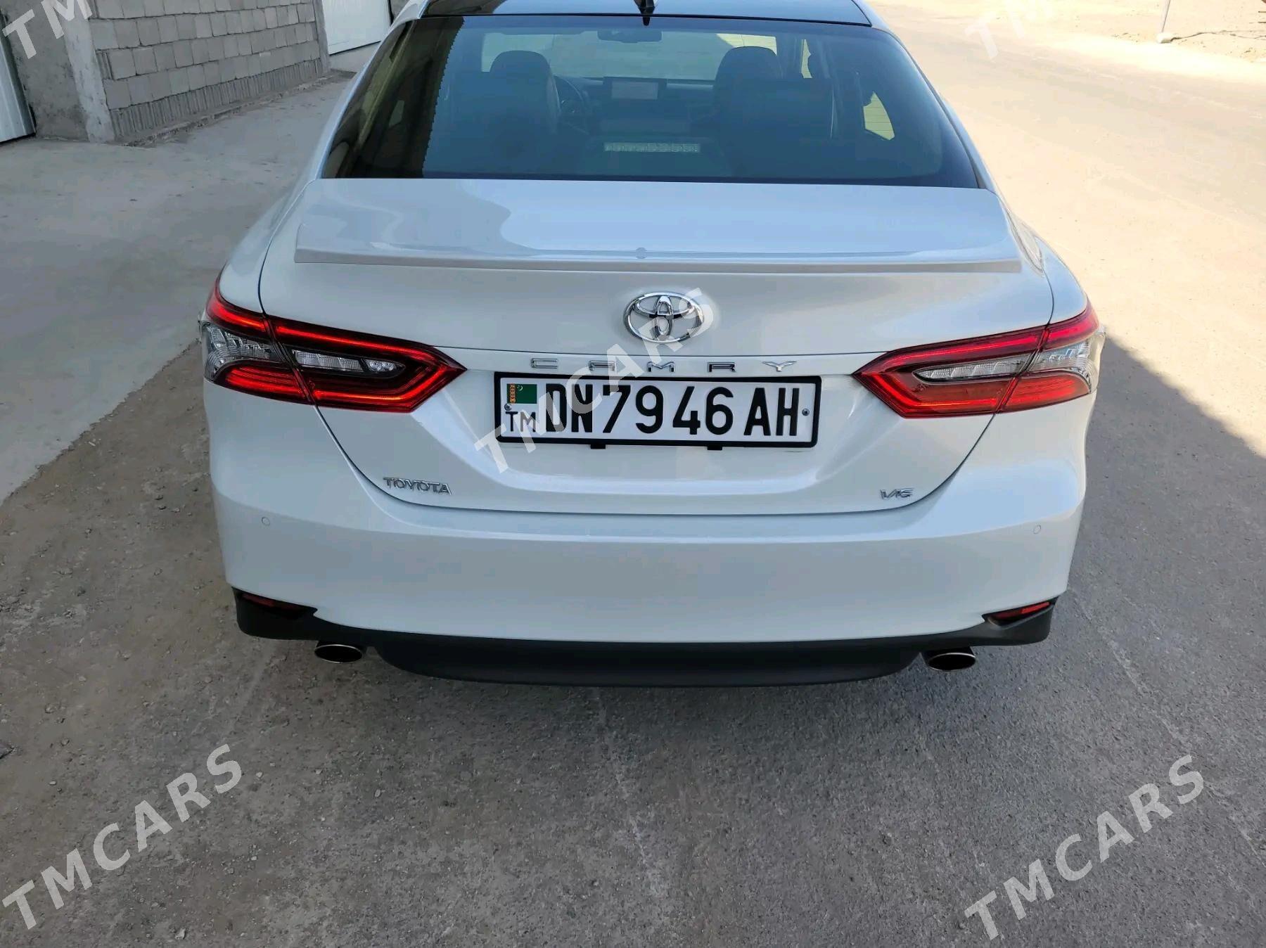 Toyota Camry 2023 - 695 000 TMT - Aşgabat - img 4