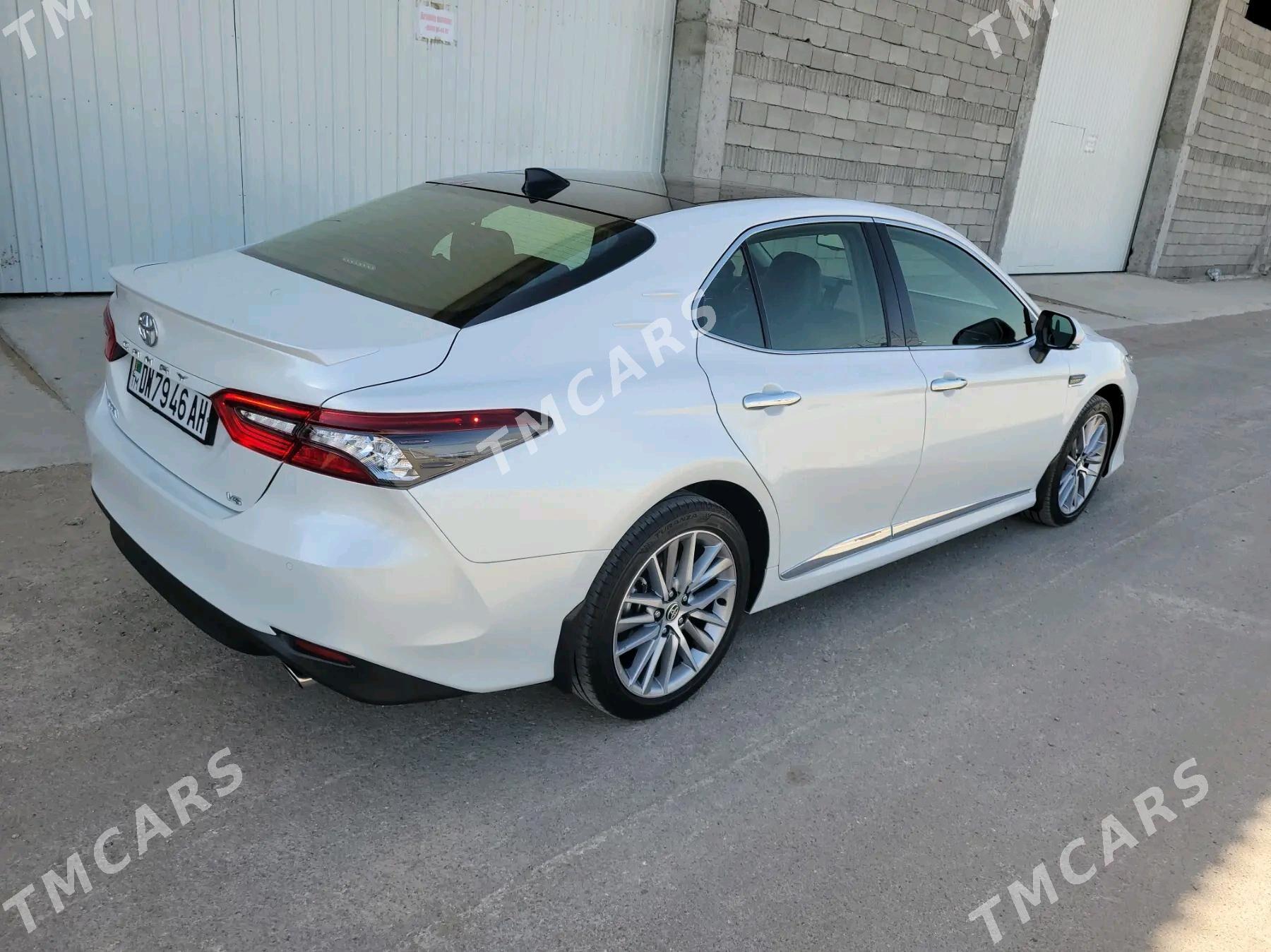 Toyota Camry 2023 - 695 000 TMT - Aşgabat - img 5