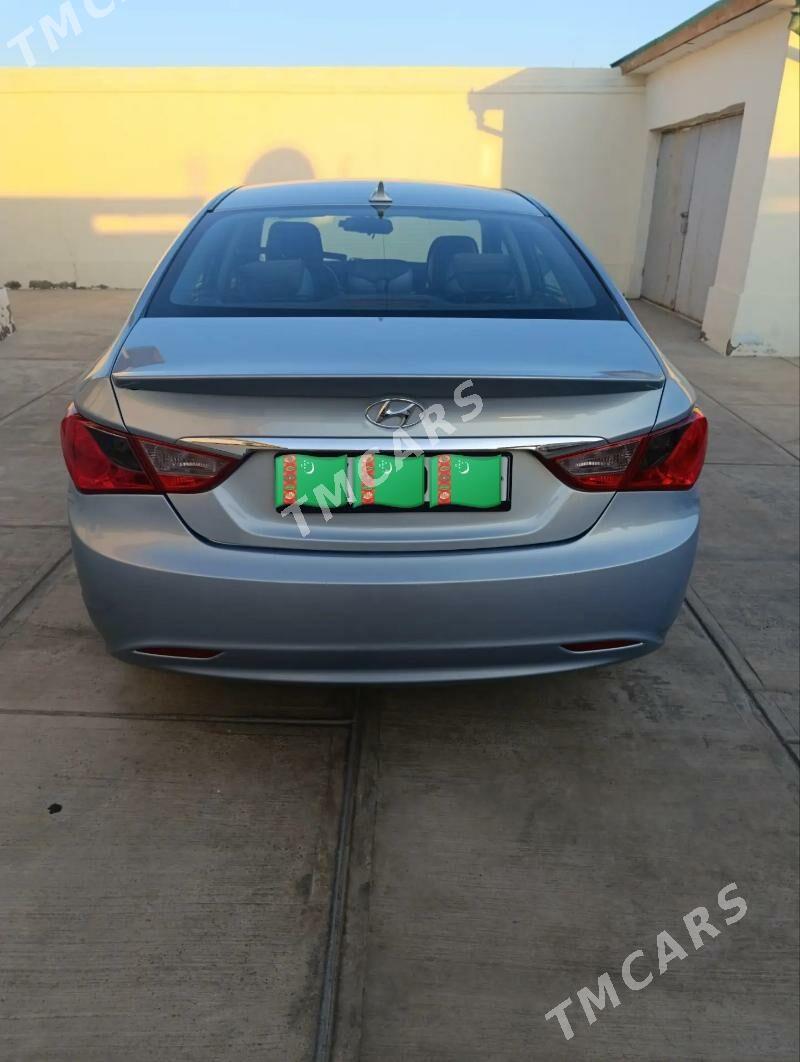 Hyundai Sonata 2013 - 155 000 TMT - Daşoguz - img 6