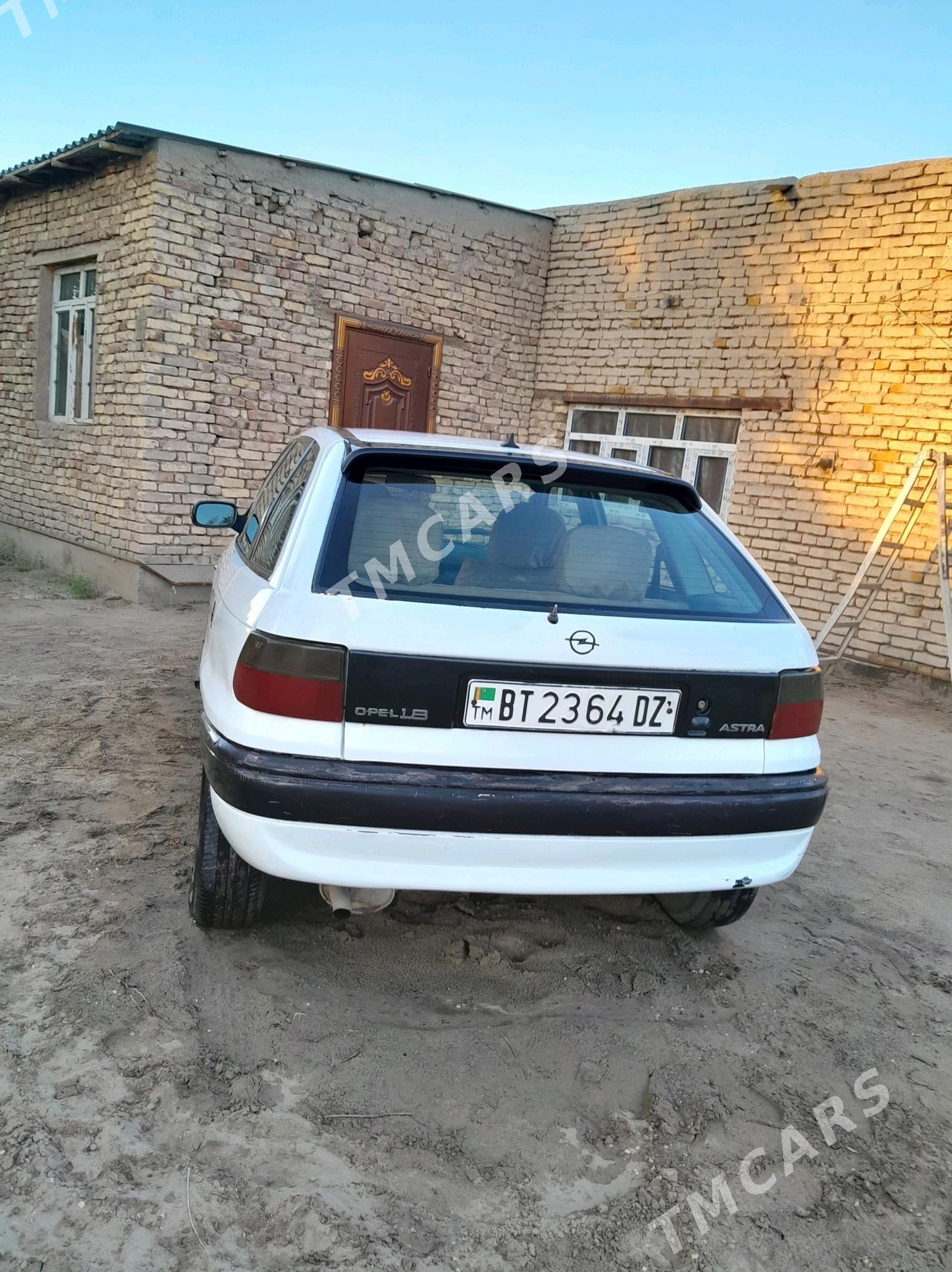 Opel Astra 1996 - 40 000 TMT - Болдумсаз - img 3