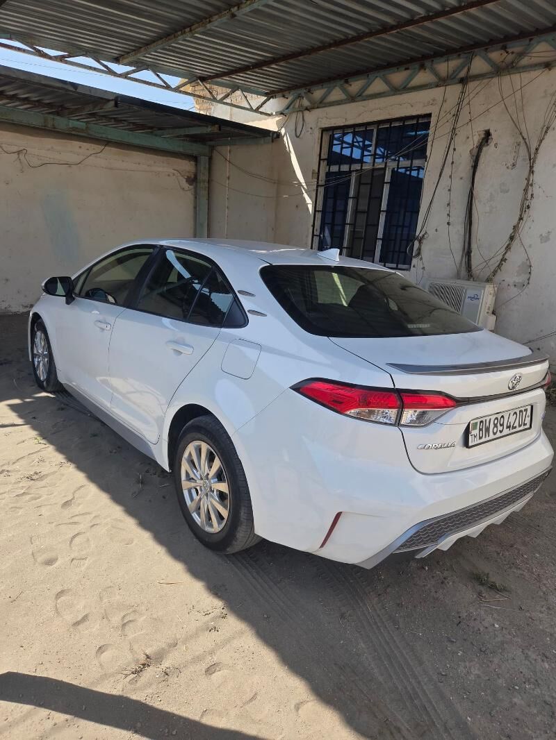 Toyota Corolla 2021 - 235 000 TMT - Дашогуз - img 4