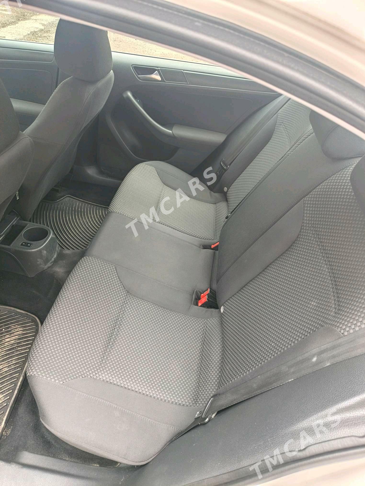 Volkswagen Jetta 2011 - 120 000 TMT - Türkmenbaşy - img 2
