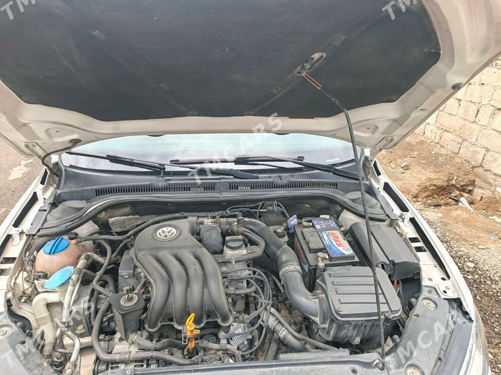 Volkswagen Jetta 2011 - 120 000 TMT - Türkmenbaşy - img 3