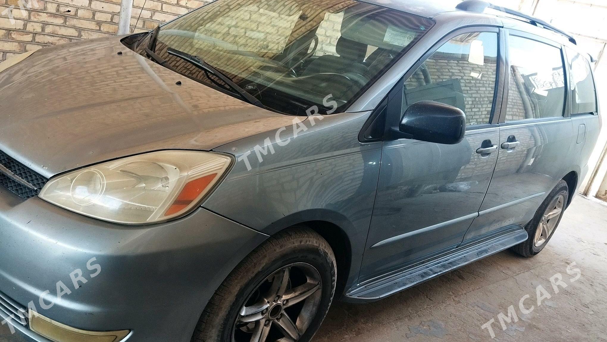 Toyota Sienna 2004 - 200 000 TMT - Мары - img 4
