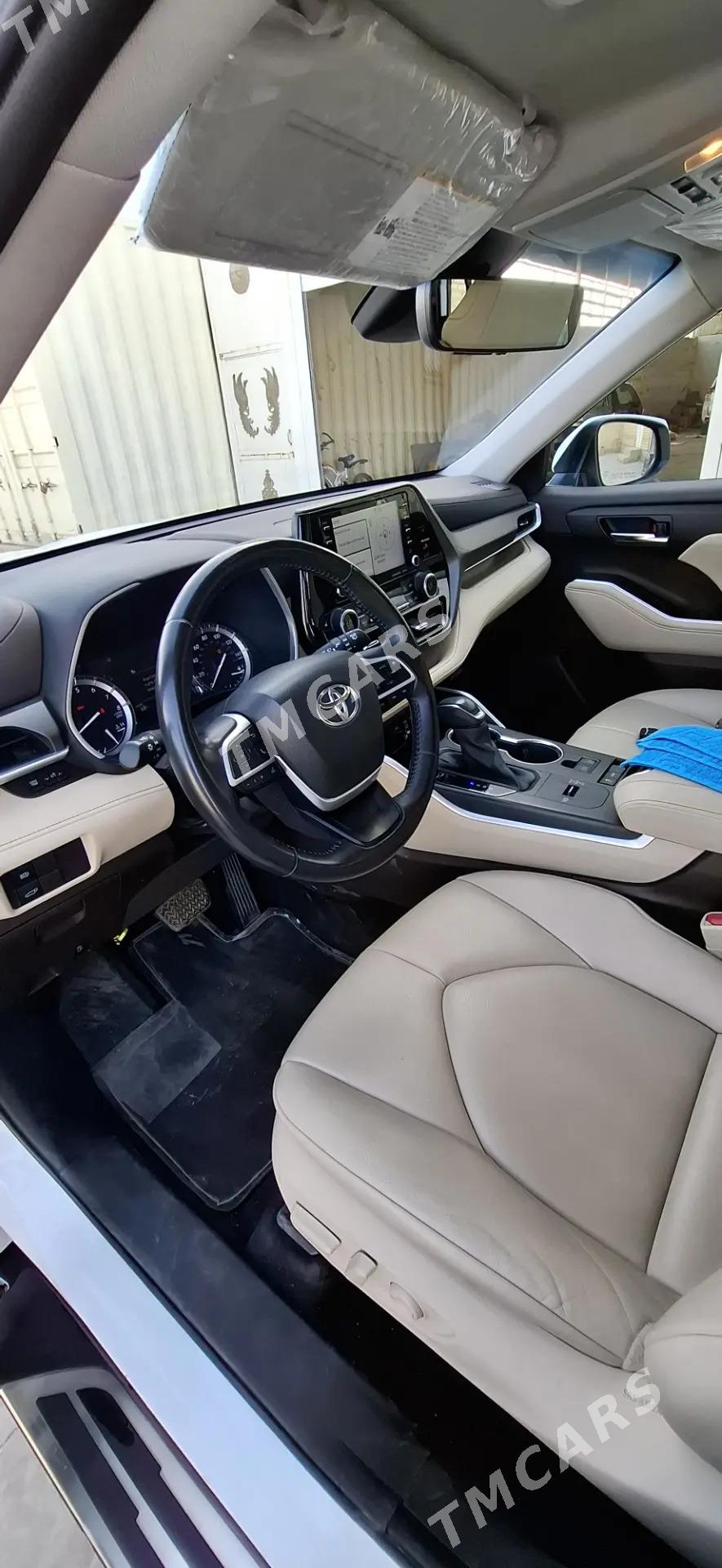Toyota Highlander 2022 - 510 000 TMT - Мары - img 4
