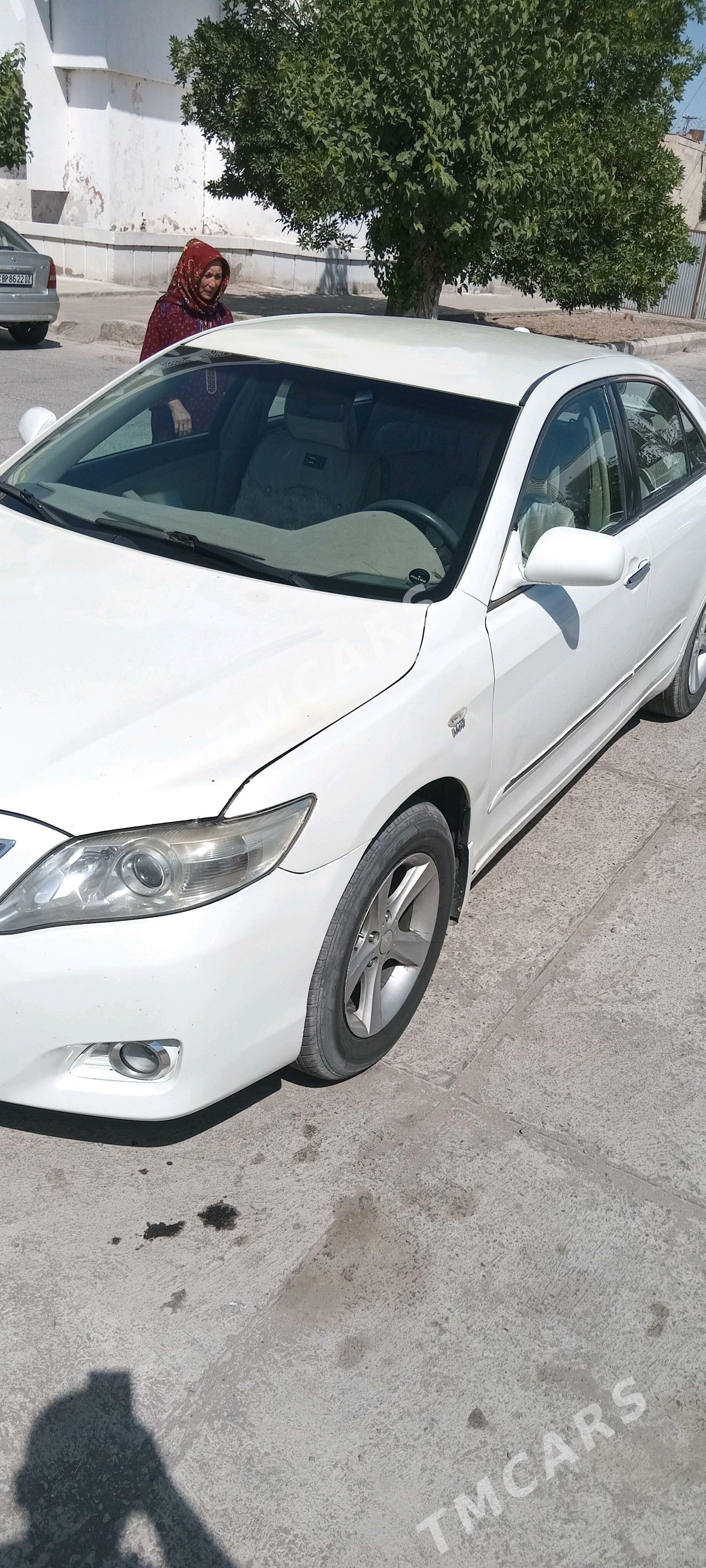 Toyota Camry 2010 - 150 000 TMT - Губадаг - img 2