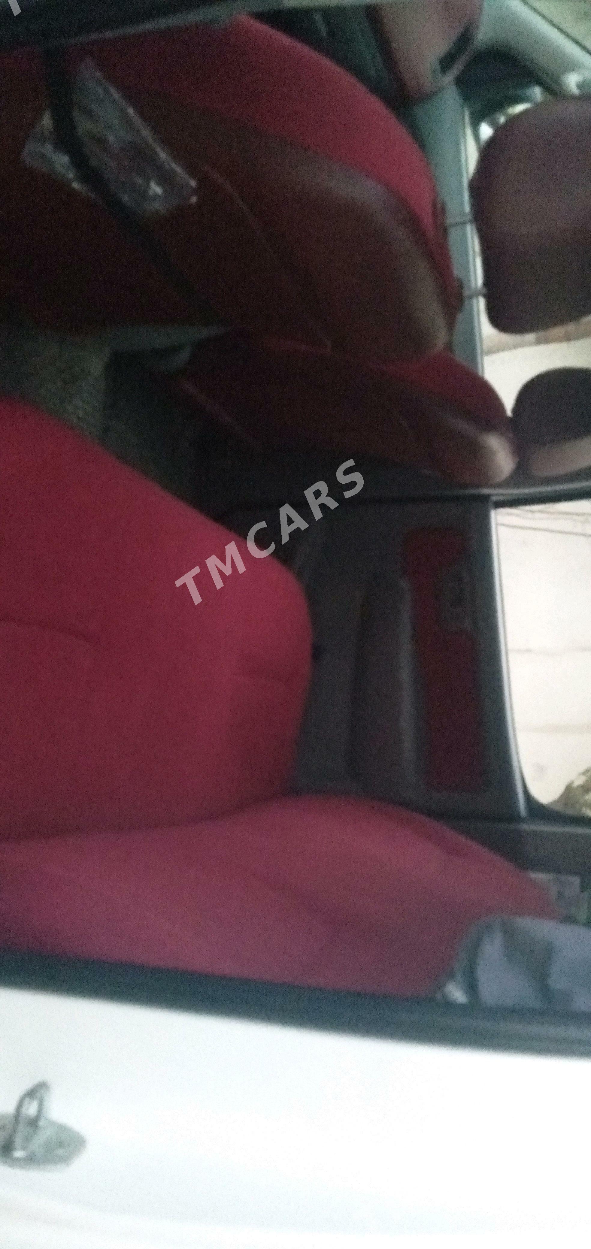 Toyota Hilux 2010 - 235 000 TMT - Ашхабад - img 4