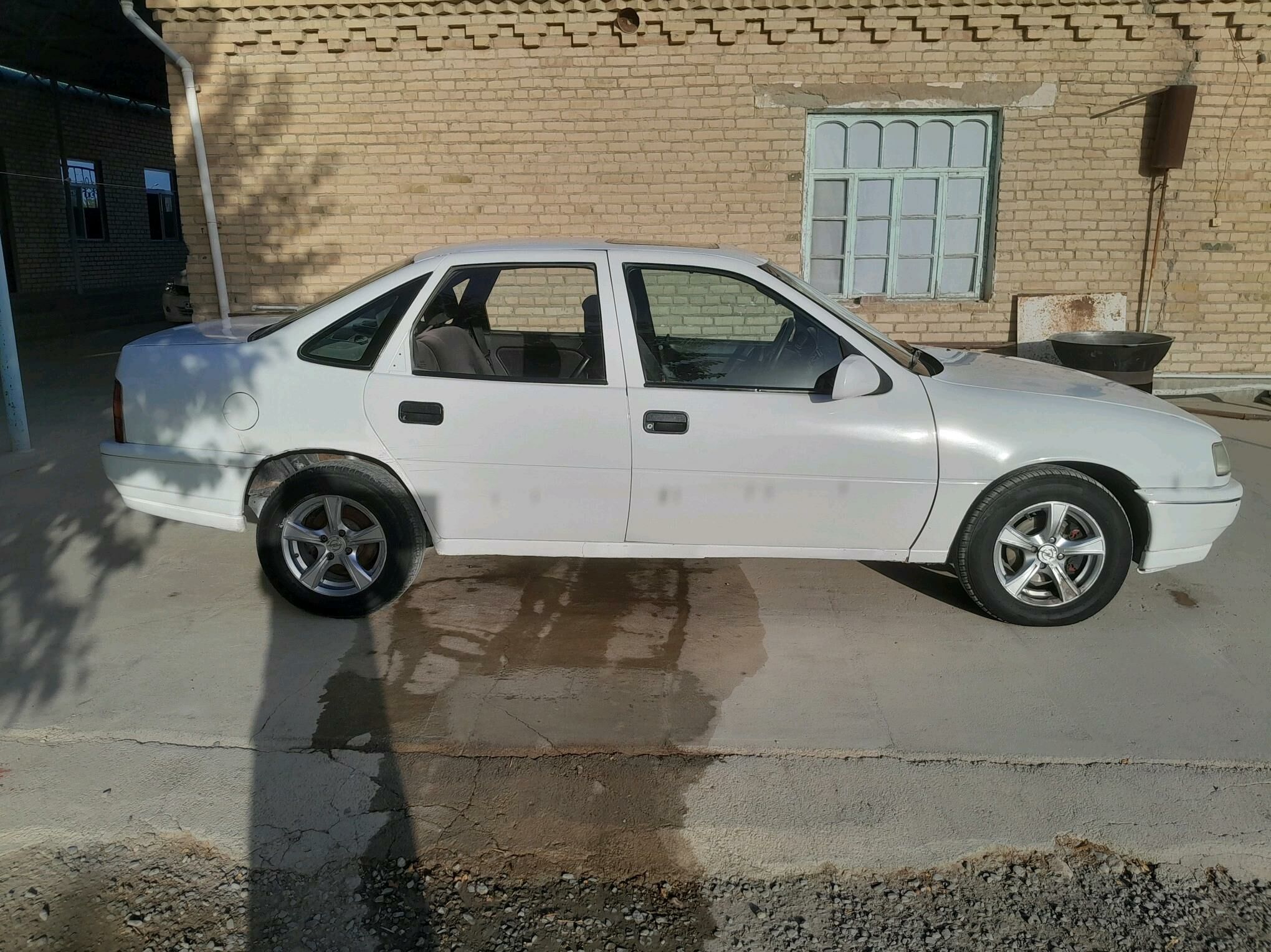 Opel Vectra 1989 - 23 000 TMT - Bäherden - img 6
